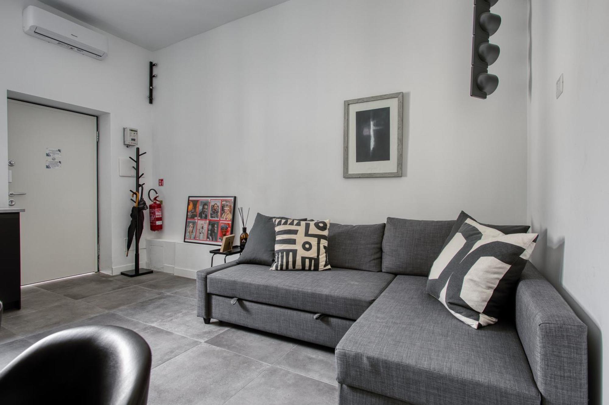15min To Duomo, Modern 1 Bedrm Flat Ac, 5g Wifi Apartment Milan